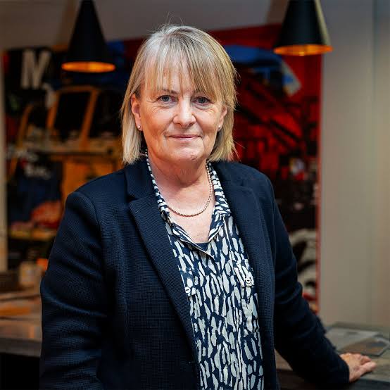 Dr. Lisa Ackerley